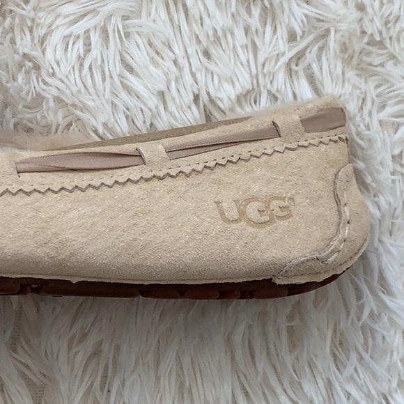 Brand new UGG Pom Pom moccasins - Picture 3 of 4